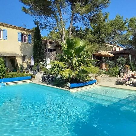 Les Coronilles Bed & Breakfast Beaucaire  Exterior photo